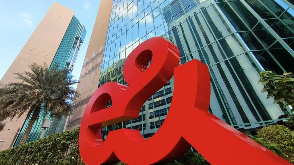 اي آند توافق على بيع كامل حصتها في فودافون مقابل 5.95 مليار دولار محققة عائدا نقديا صافيا قدره 1.3 مليار دولار