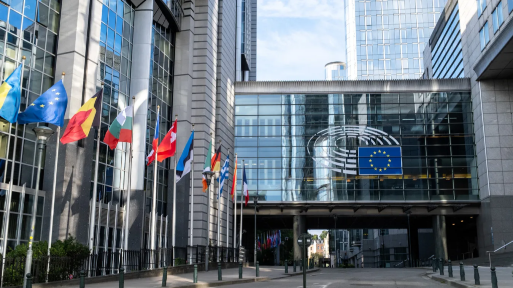 Euro Area Producer Prices Rise 1.6 Percent in July, Led by Energy